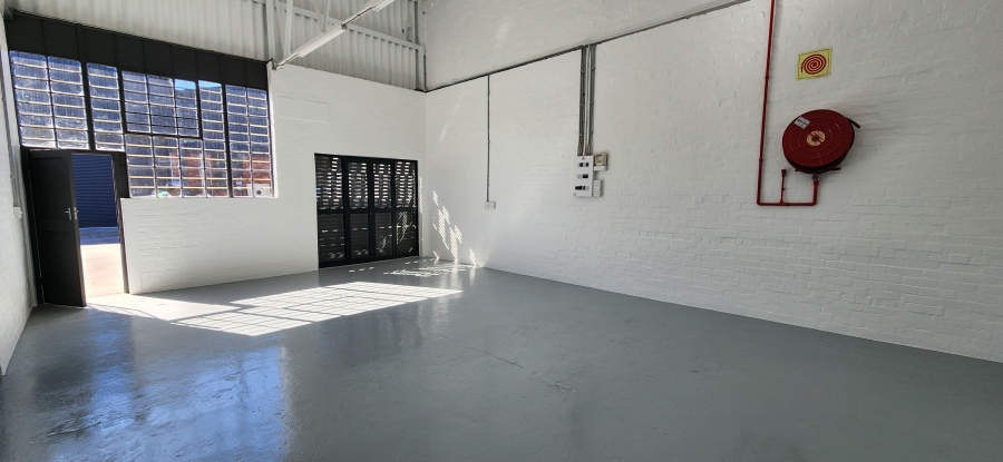 To Let Commercial Property for Rent in Montague Gardens Western Cape